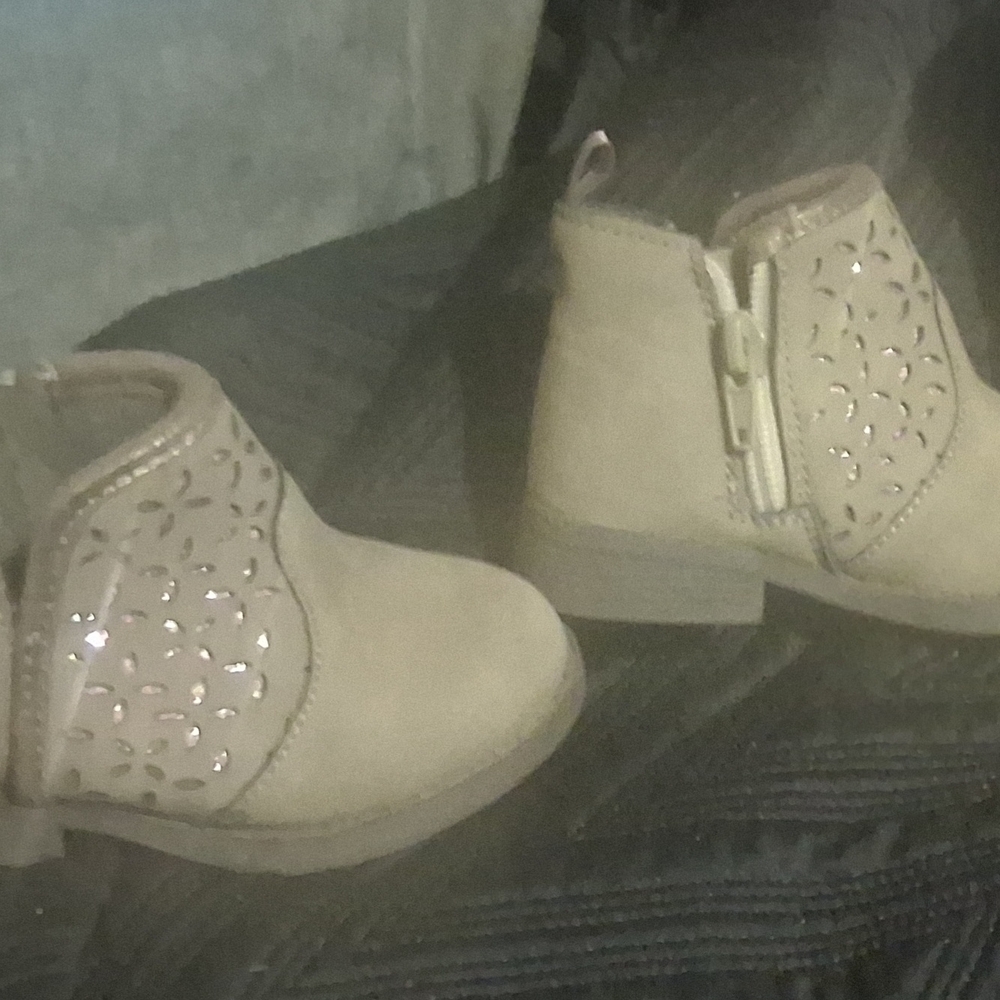 OshKosh B'gosh Tan Glitter Cutout Ankle Boots